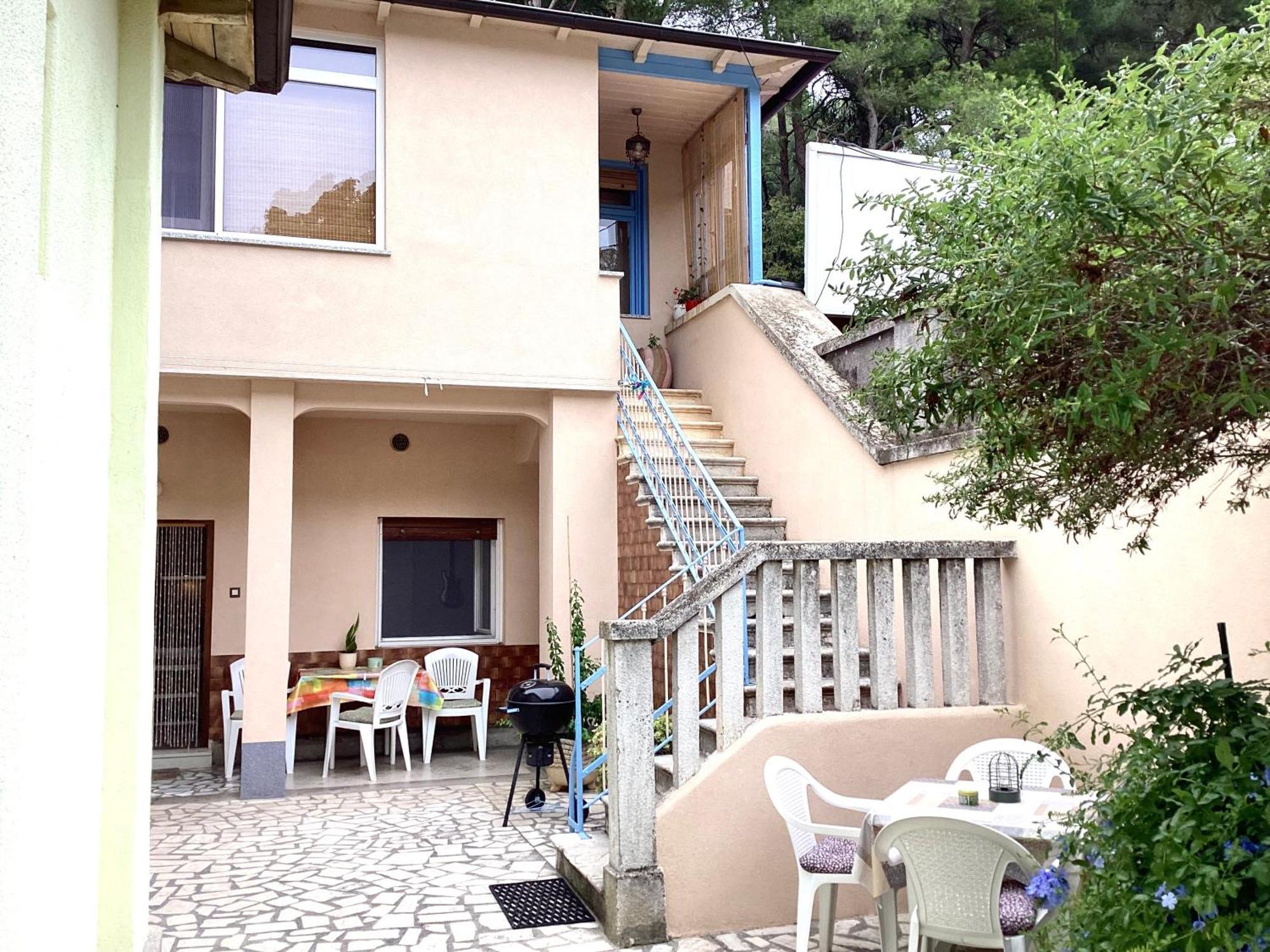 Apartment Punta Pula Exterior photo